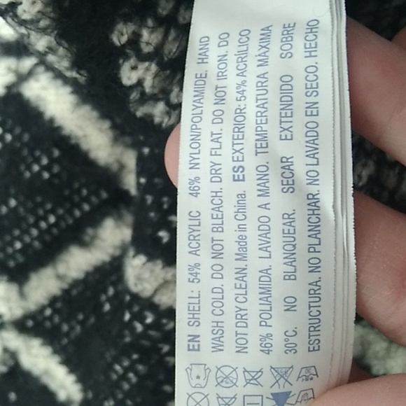 LAST SALE! NWOT Forever 21 Eyelash Sweater Sz.S (A-75) - Picture 8 of 10